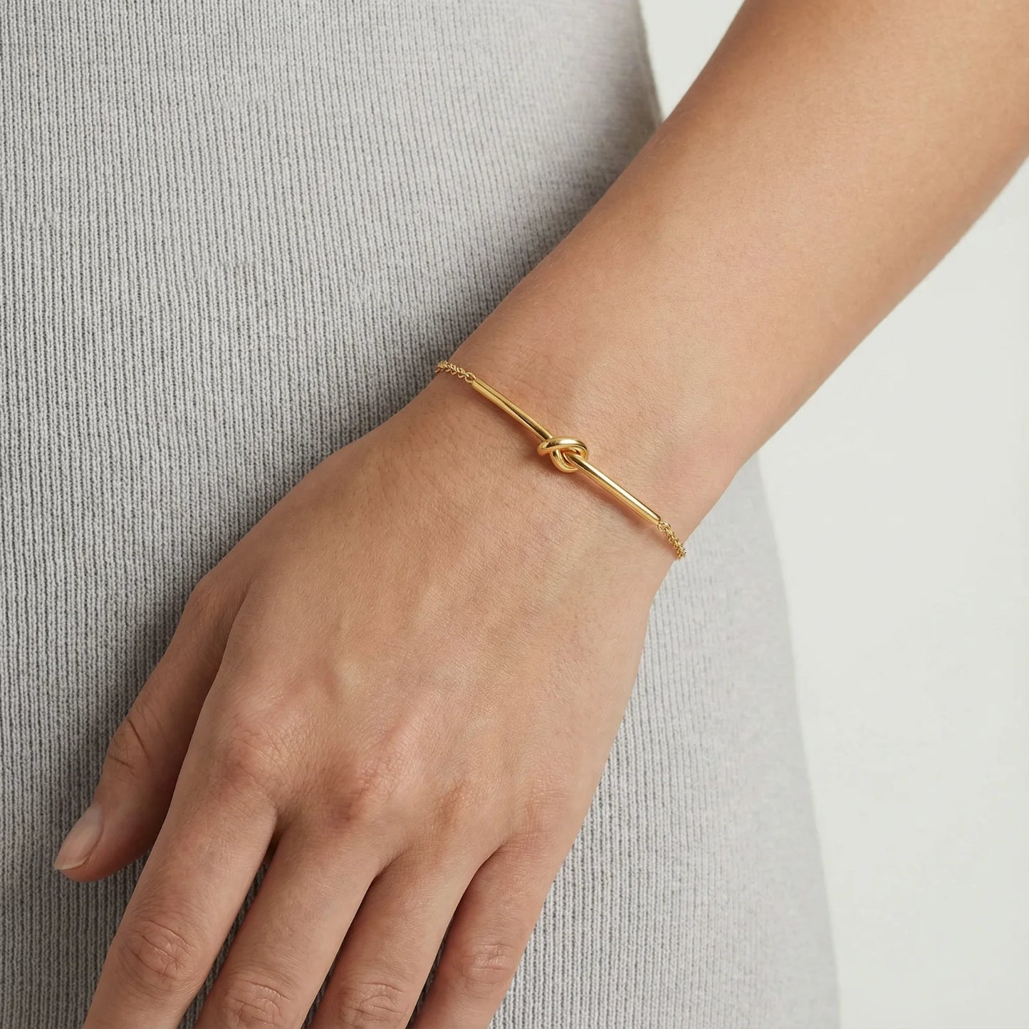 Grace Knot Chain Bracelet